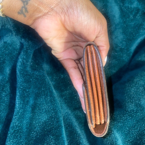 Authentic Louis Vuitton Pochette Monogram Wallet **make an offer!*** - Picture 6 of 10